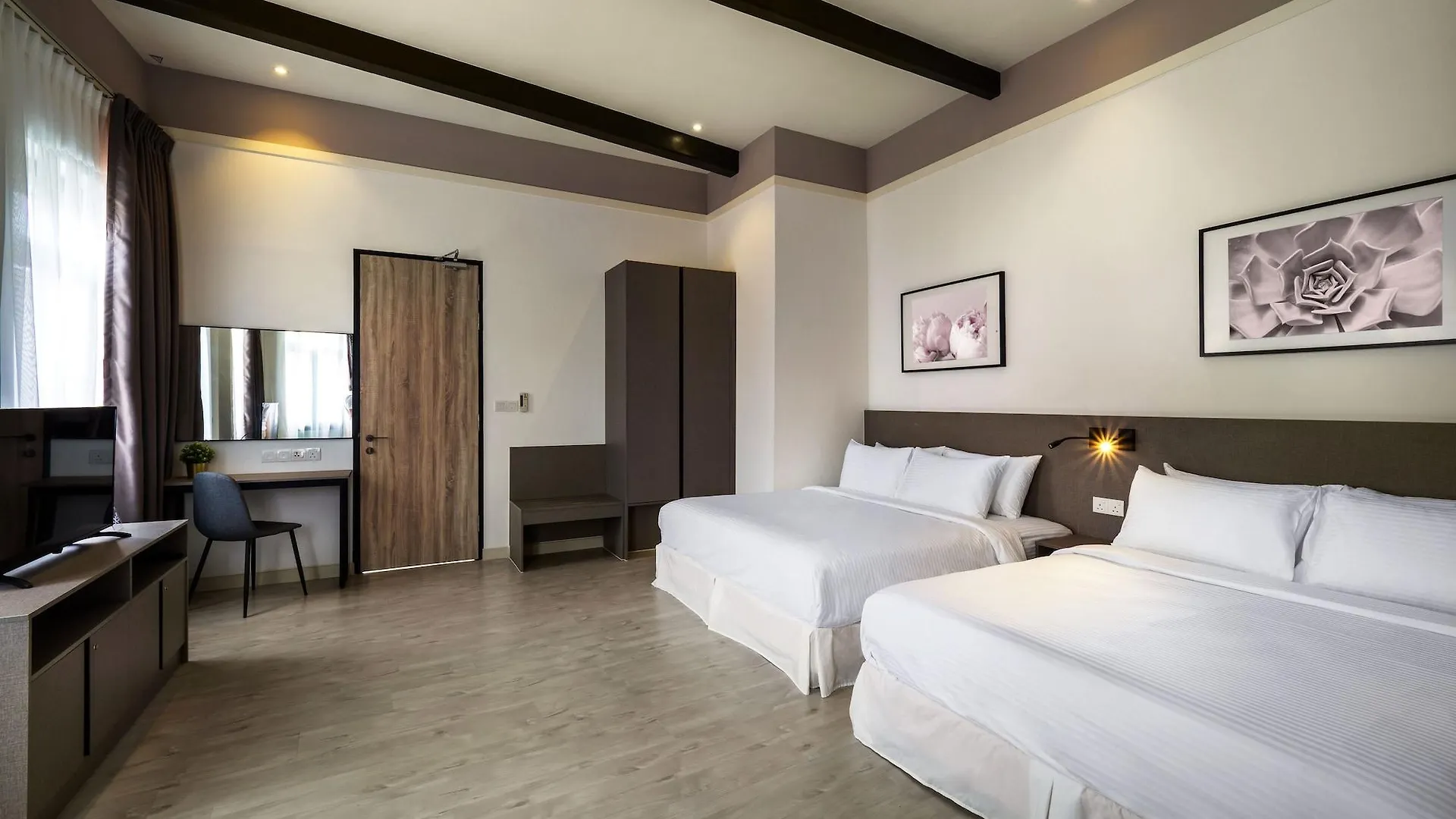 Hutton Central Hotel Managed By The Ascott Limited George Town 3*,